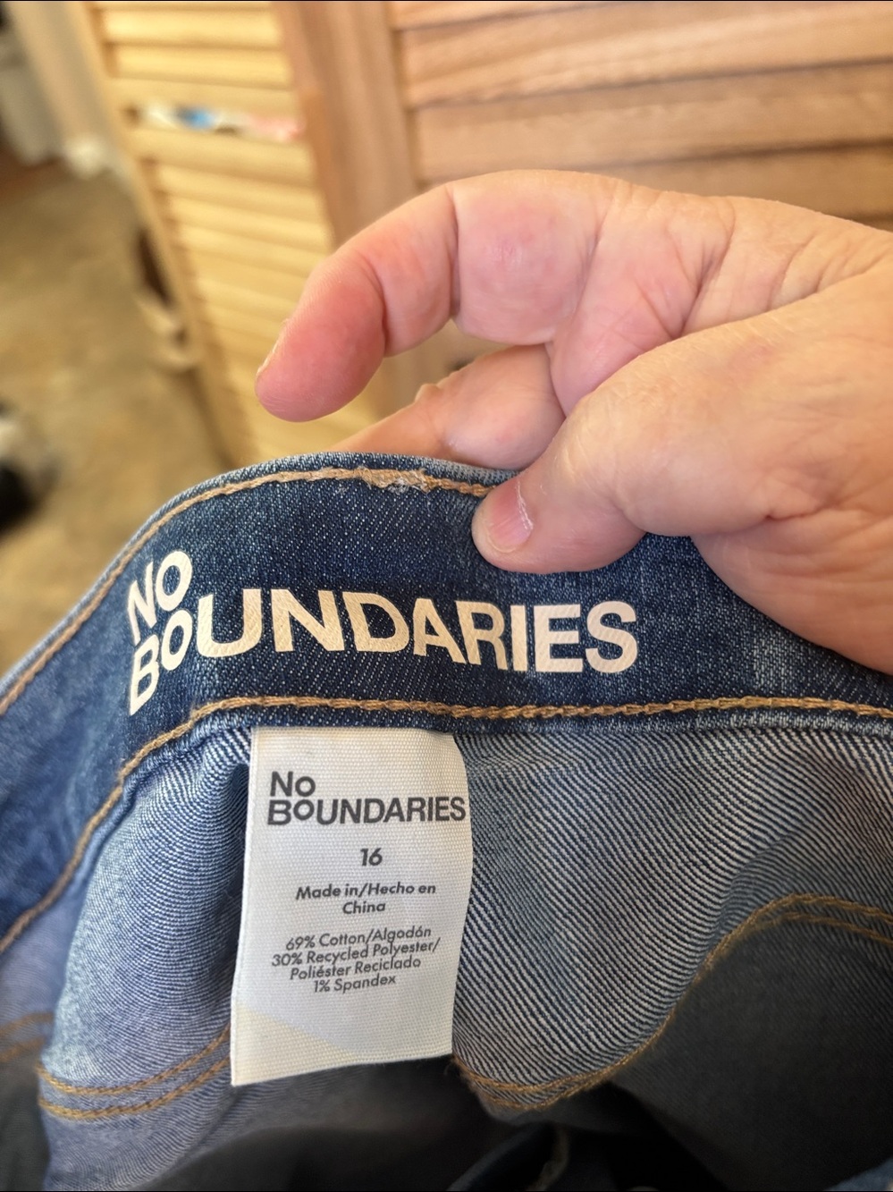 No Boundaries Women's Medium Blue Boyfriend Jeans 16 - Picture 5 of 5